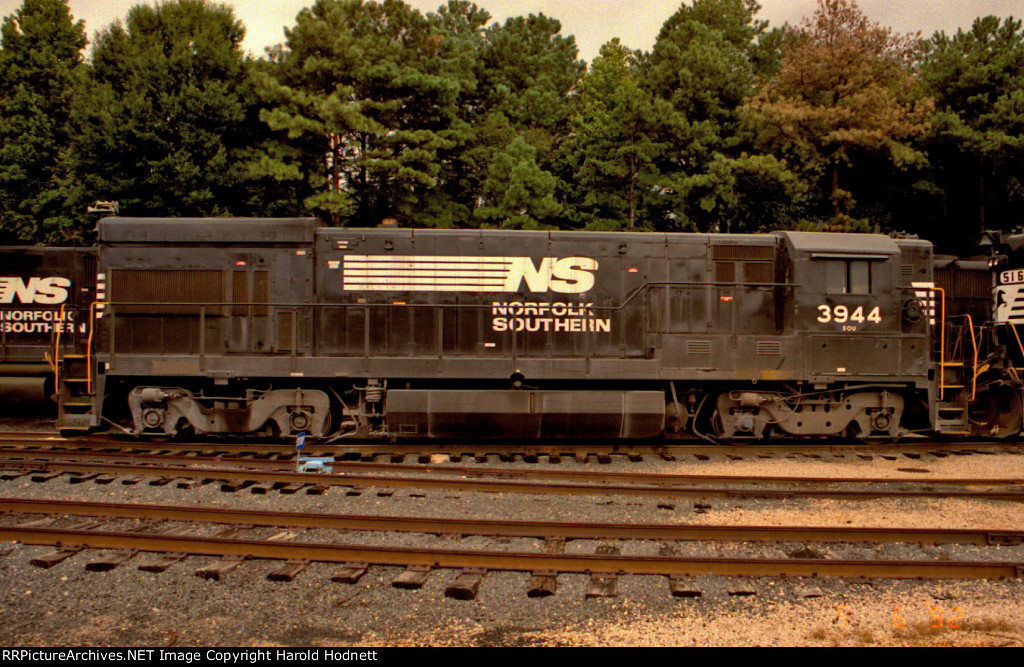 NS 3944